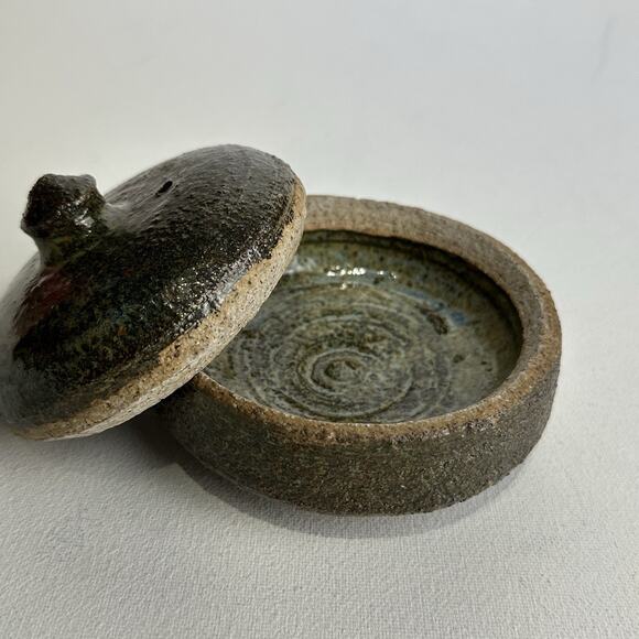 Pottery Shigaraki Ware Ceramic Lidded bowl 4” Home Decor Trinket Dish - Picture 4 of 12